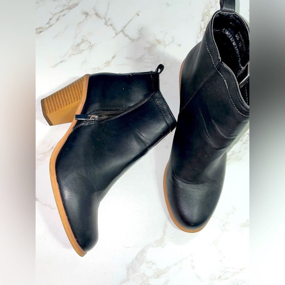 Shoedazzel ambrosia size 10 heeled boots